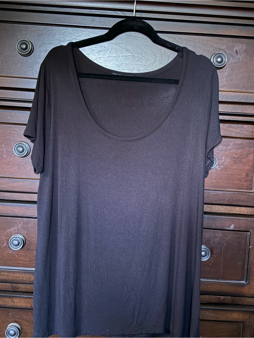 Tahari Black Scoop Neck Short Sleeve Tee